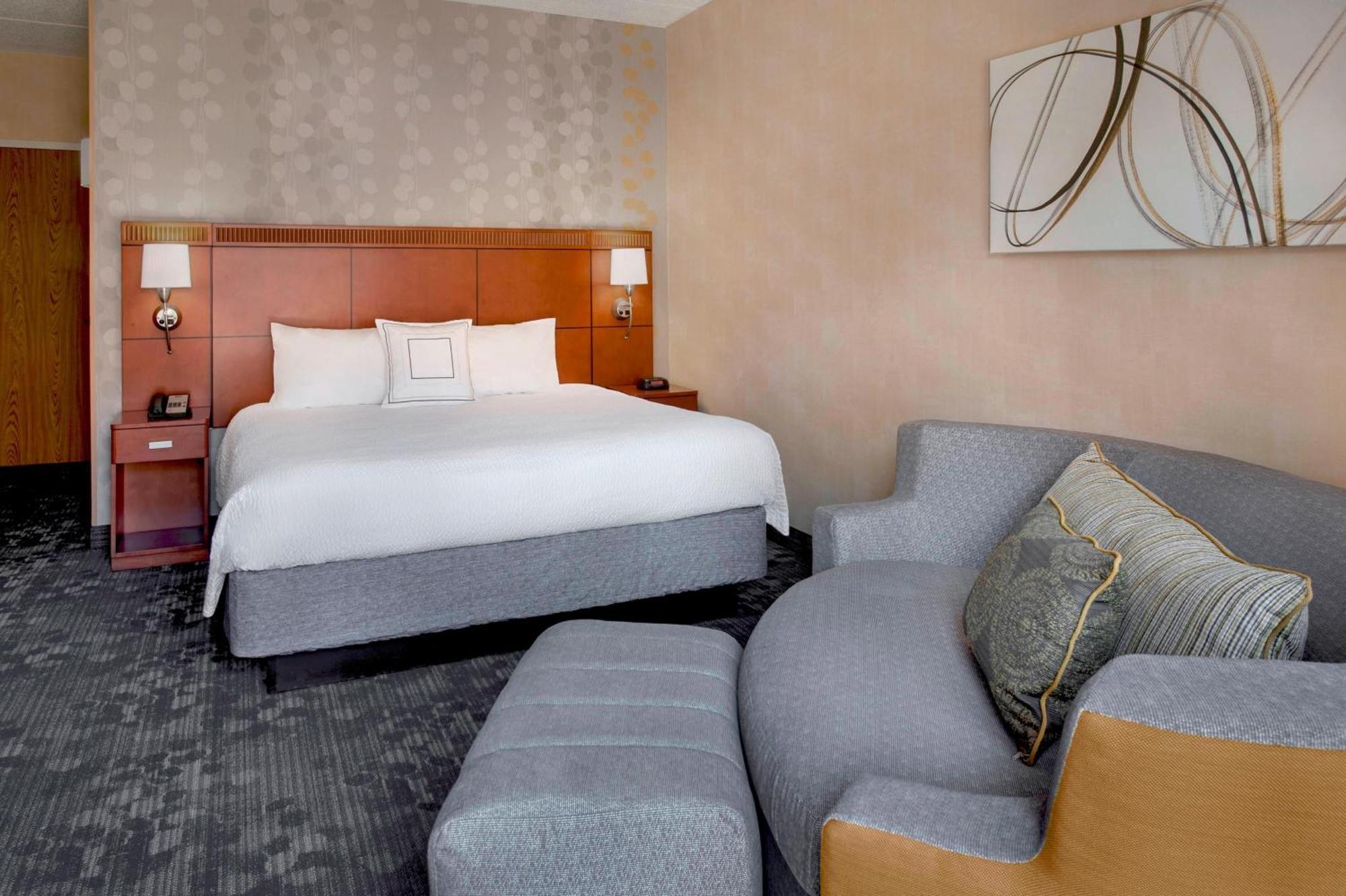 Hotel Courtyard By Marriott Hartford Windsor Airport Exterior foto
